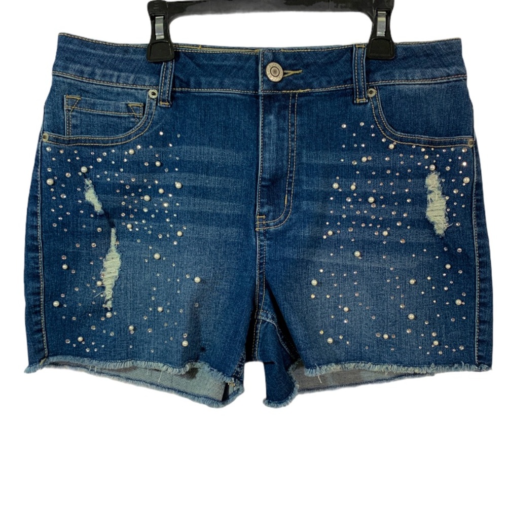 Maurices 9/10 Fray Hem Jean Shorts